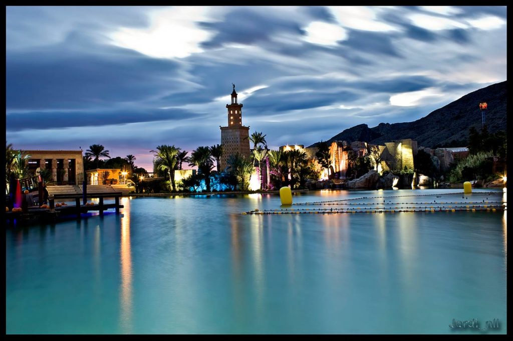Faro de Alejandría de noche